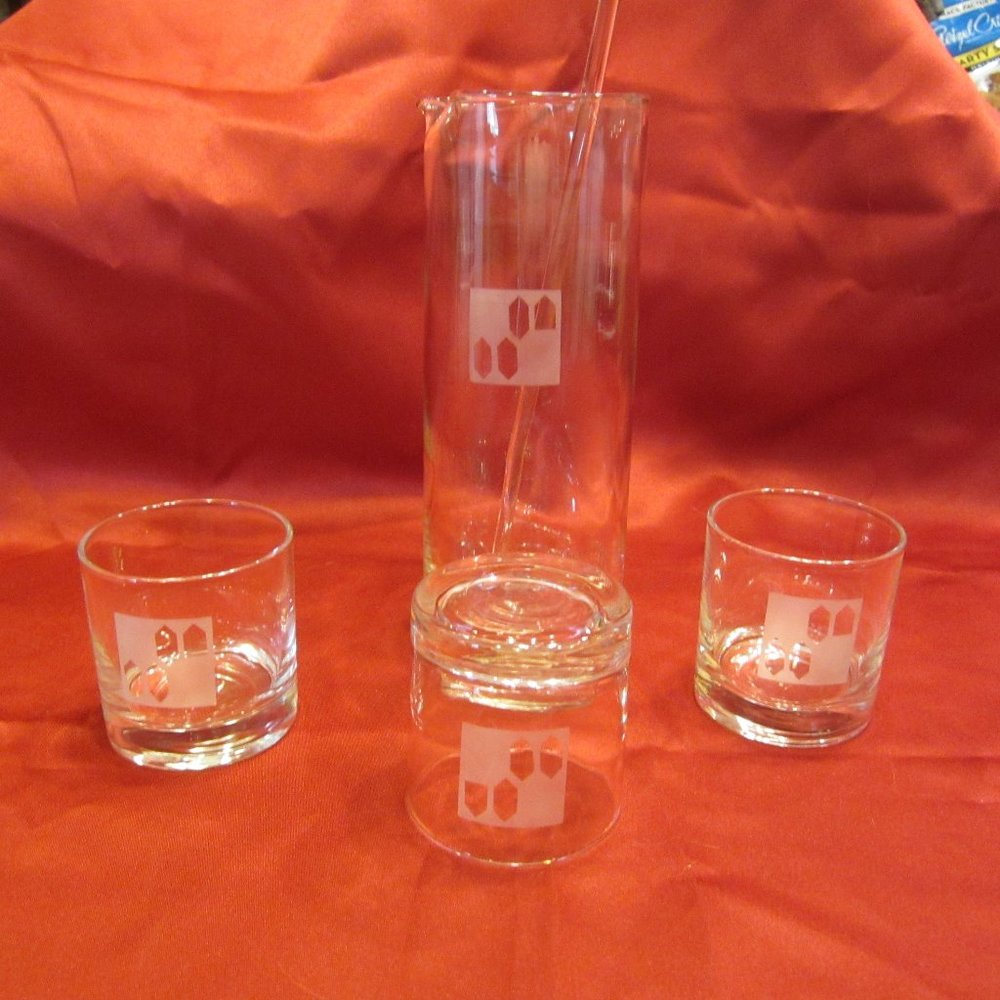 RETRO 70'S COCKTAIL SET W/PITCHER, 3 GLASSES, GLASS STIRRER, FROSTED DESIGN